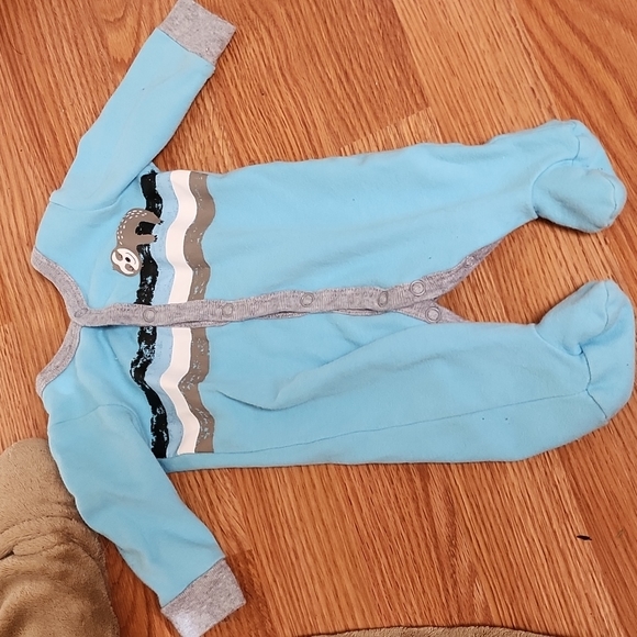 Newborn outfits - Picture 3 of 4